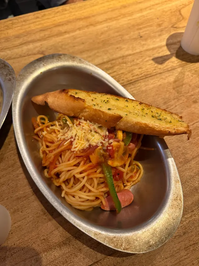 拿破崙意大利麵·蒜蓉法包