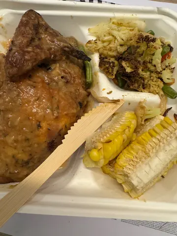 D  椰菜花㶶哂，  照样比客人、