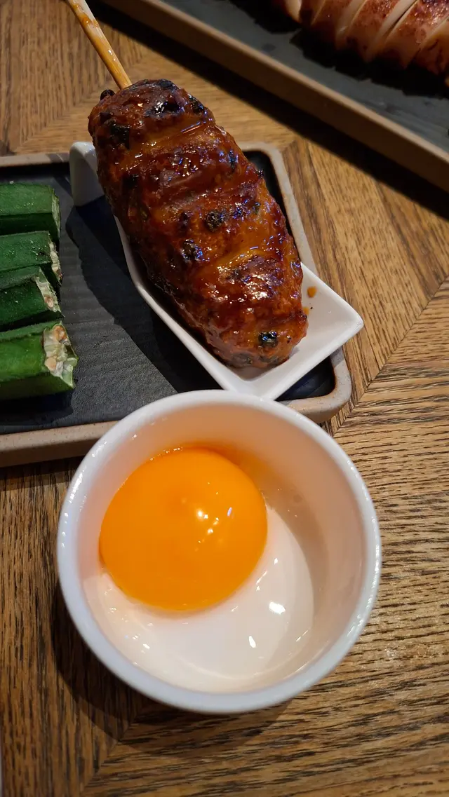 自家製免治雞肉棒 (配日本鮮蛋黃)