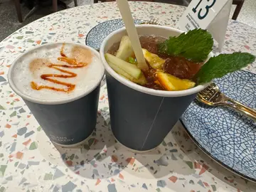 热焦糖咖啡,水果茶