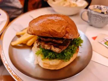 黑醋猪腩肉汉堡