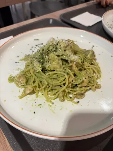 雞肉忌廉菠菜意粉