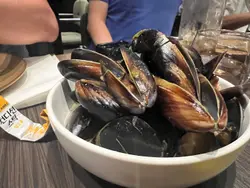 Fresh Mussels Garlic & Wine