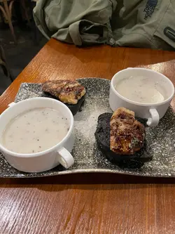 黑松露蘑菇忌廉湯+鵝肝多士