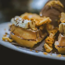 焦糖脆脆香蕉吉士窩夫