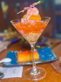 拖罗蓉甜虾海胆杯