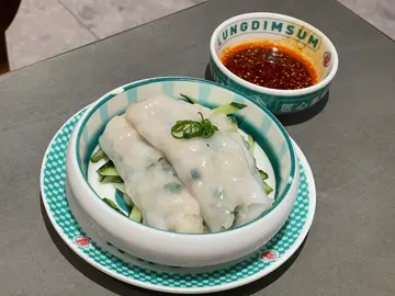 Steamed Rice Roll with Sole Fillet in Sichuan Sauce ロ水汁龍利魚腸粉