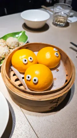 #SandyFoodies #飲茶 #中環 #Central #流心奶黃包 #點心 #yumcha #中環美食