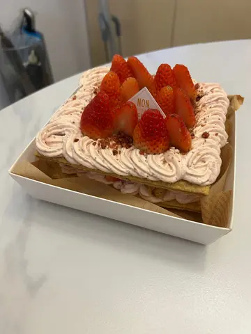 士多啤梨拿破仑