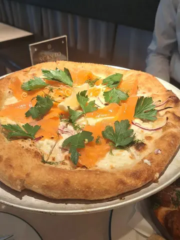 Salmon Pizza