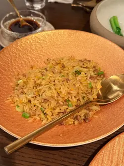 生 炒 A 4 和 牛 崧 飯