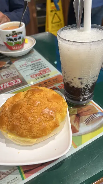 下午茶菠萝包套餐