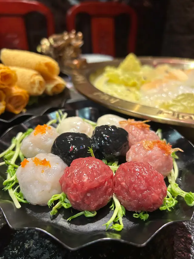 大滾友肉丸拼盤