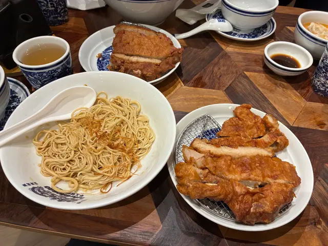 屈機厚切豬扒蔥油撈面