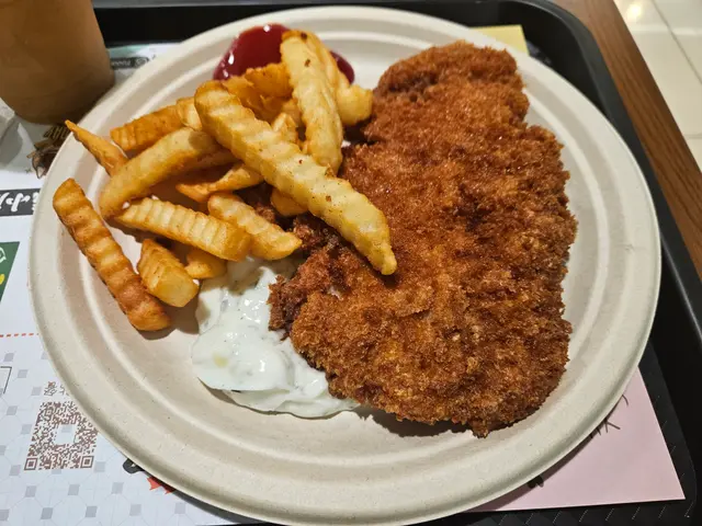 好大塊嘅吉列豬扒下午茶