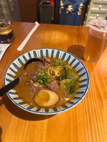 沙嗲手切牛肉麵 (午餐 包1 杯飲品)