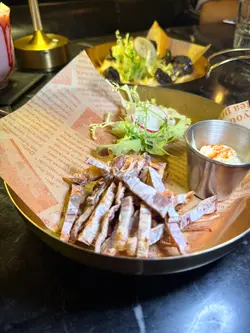 炭火炙烧鱿鱼仔