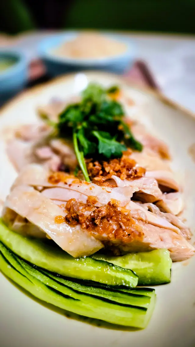 少爺海南雞飯配清雞湯