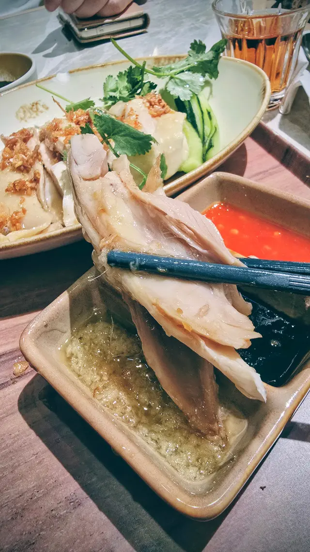 少爺海南雞飯配清雞湯