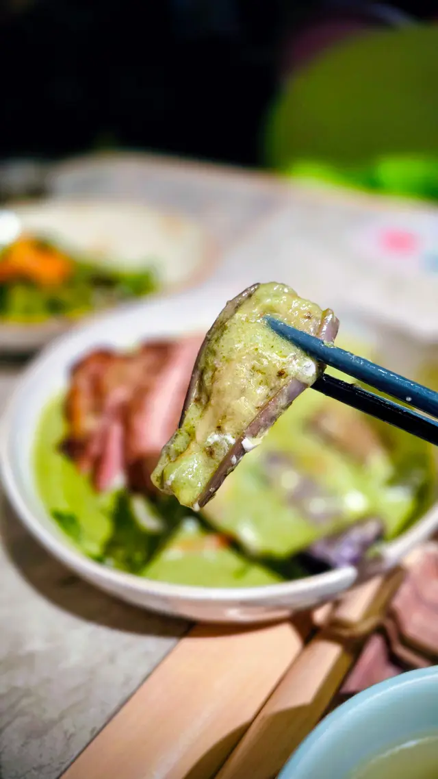 椰香青咖哩配豬頸肉