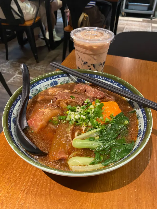 紅燒半筋半肉麵