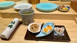 蓮藕薄片味道鹹甜,爽脆開胃