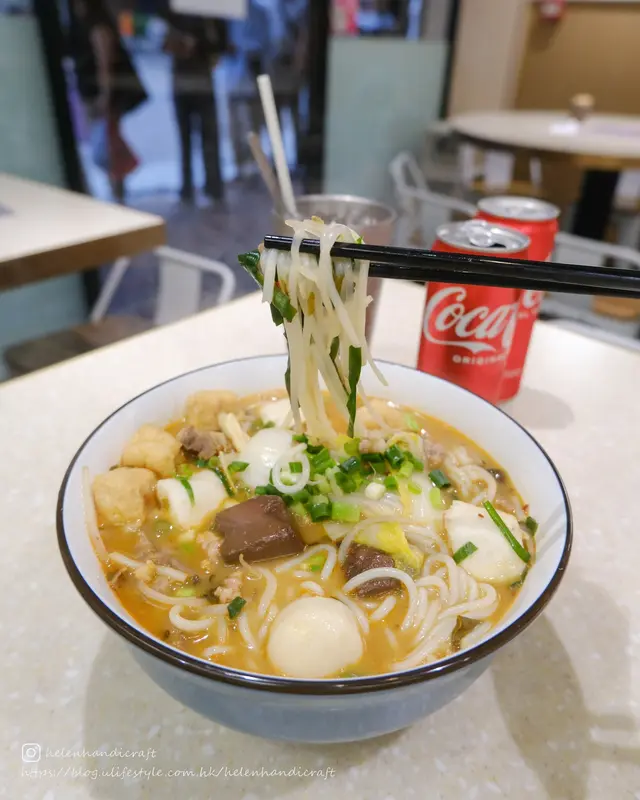 大大碗雲南米線