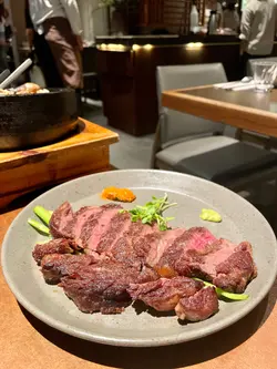 45天烤熟成和牛配水芹菜 