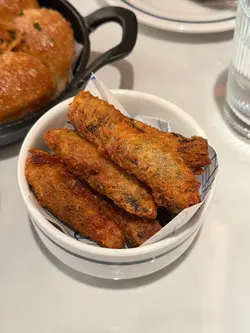 炸大啡菇配煙燻紅椒蛋黃醬