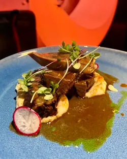 紅酒汁燴牛面頰伴法式手工薯蓉