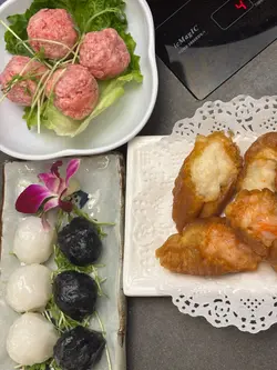 手打黑白墨鱼丸