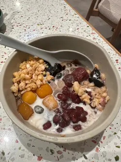 椰汁仙草紅豆芋圓