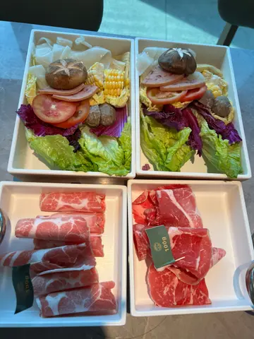 一人午市:西班牙黑毛豬腩肉套餐/ 美國嚴選牛板腱套餐