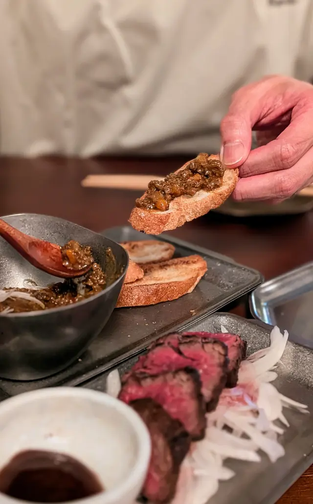 乾咖哩牛配法國麵包