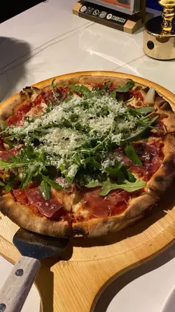 Iberico  ham  pizza