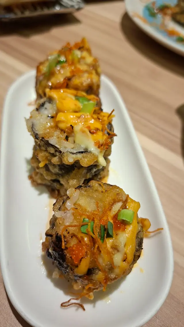 火山熔岩鮭魚卷