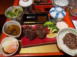 牛舌汉堡扒定食