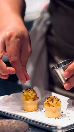 啤酒脆杯 · 茶熏菠萝 · 生姜 