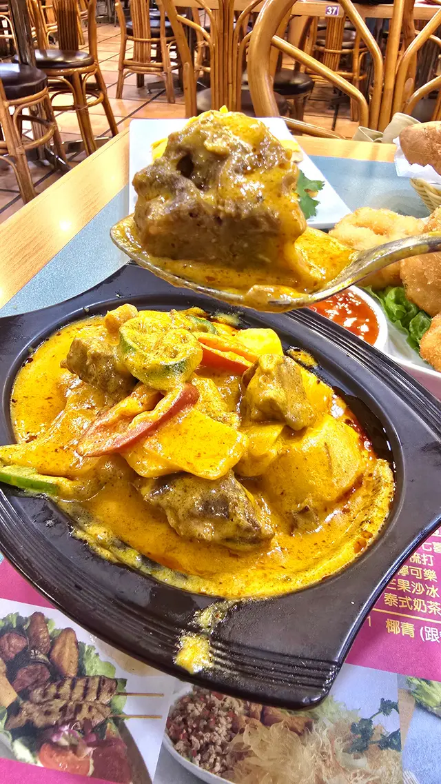 黃咖哩BB牛腩
