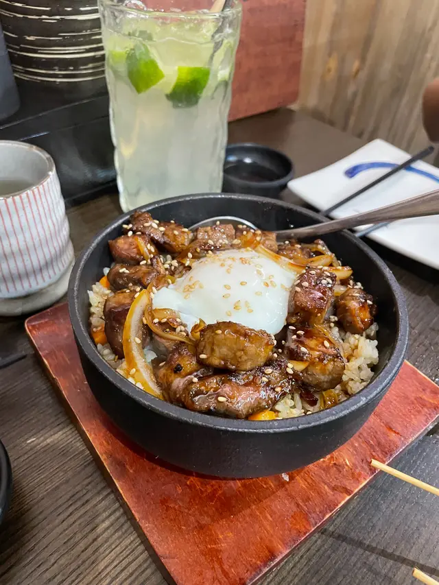 霜降和牛粒溫泉蛋炒飯