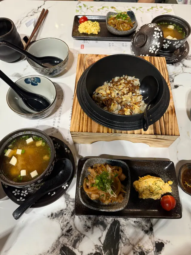 蟹肉松茸菇燴飯｜麵豉湯