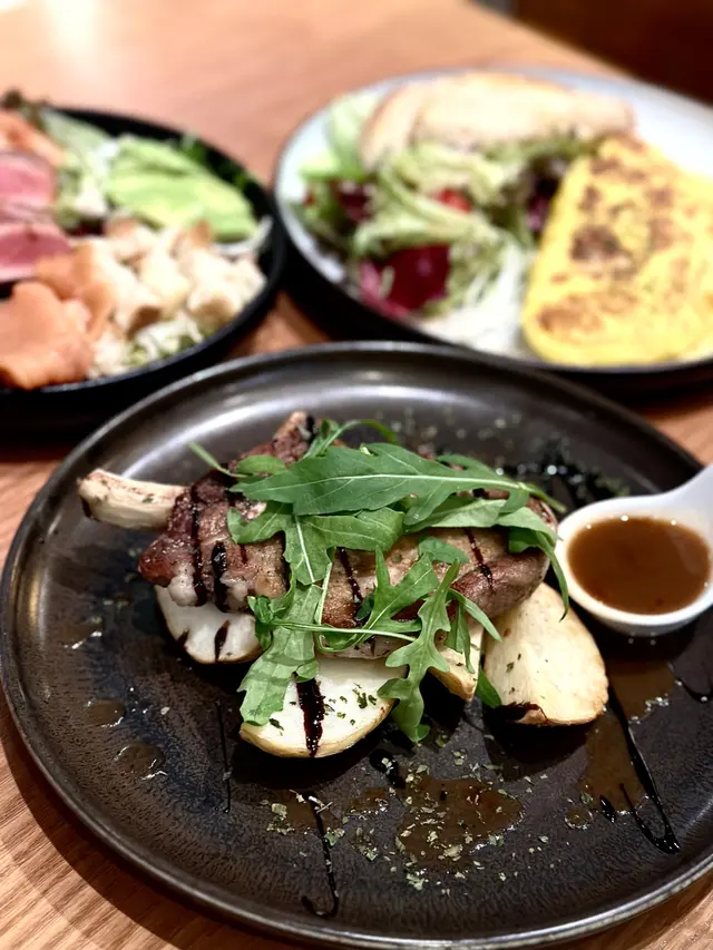 Pan-Fired Pork Lion with Roasted New Potato