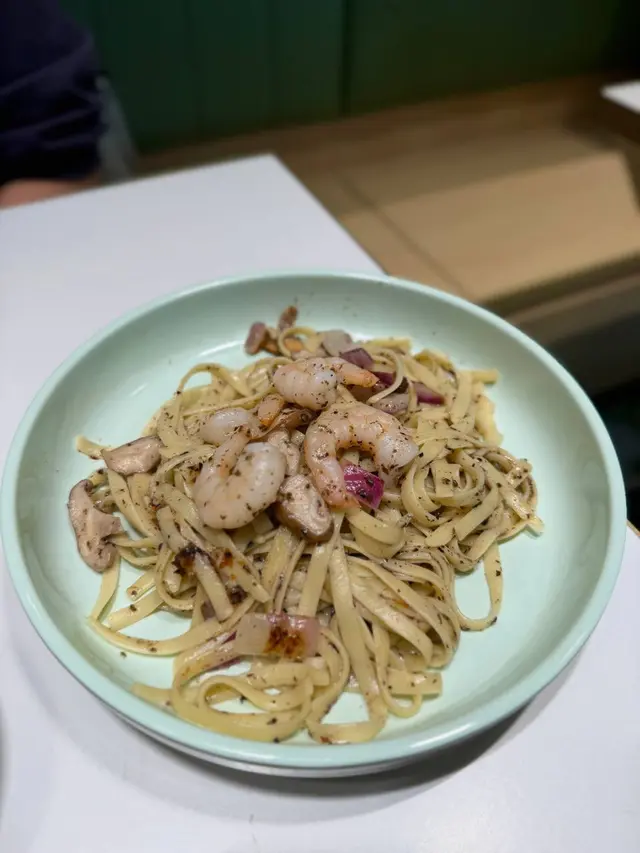 黑松露大蝦扁意粉