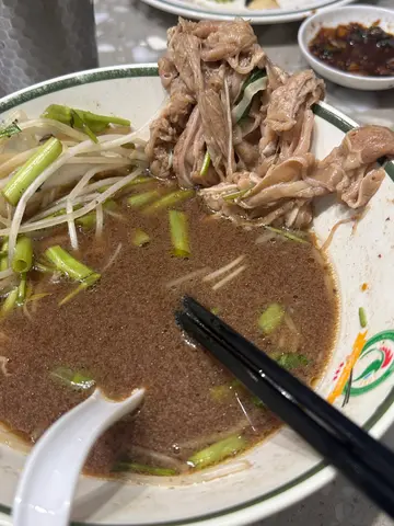 泰式船粉(牛)牛肉汤,牛丸,生牛肉