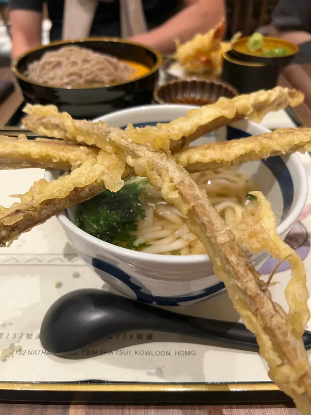 今日經過美麗華,見到呢間新店,試吓,個三槍烏冬、芝麻雞翼最正。