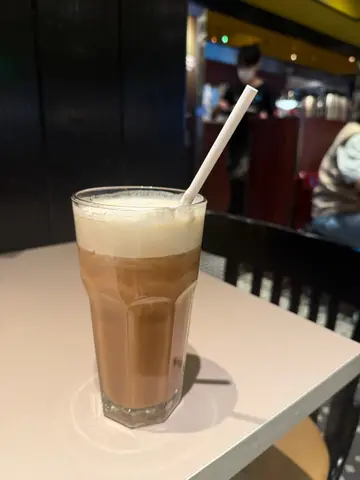 动榛子泡沫咖啡