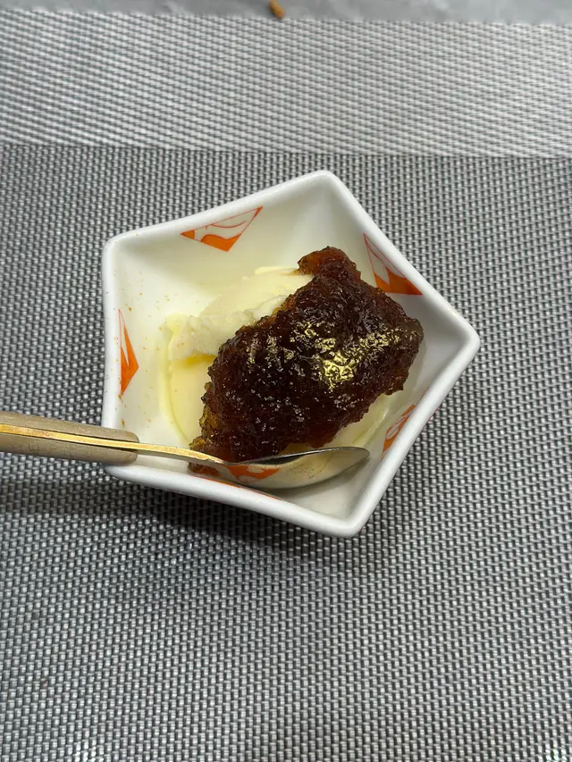 黑糖燕窩配柚子雪葩