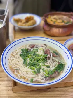 生燙吊龍牛肉粉