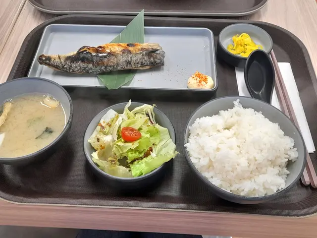 鹽燒鯖魚定食