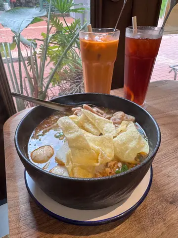 泰式酸辣汤金边粉（猪肉）［午餐］